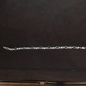 Small diamond tennis braclet